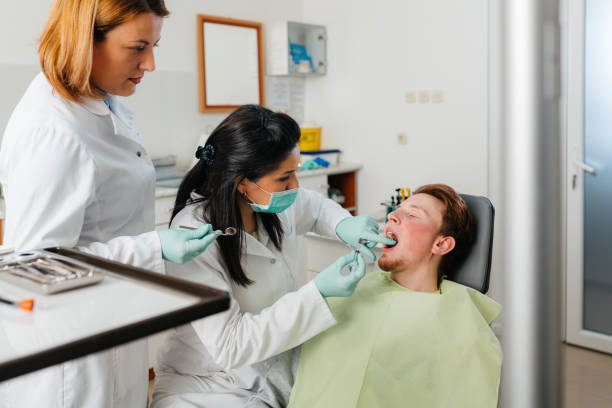 Best Emergency Gum Treatment in Silver Lake, OH